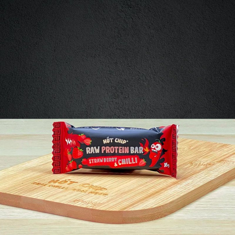 Chocolate Protein Bar Hot Chip Chilli & Strawberry 35Gr - Albagame