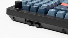 Keyboard Keychron V5 Max  V5M-D4 , QMK/VIA Wireless/Bluetooth Mechanical Keyboard , Yellow Switch (Hot-Swappable) , 96% , US Layout , Black/Blue/Red , V5M-D4 - Albagame