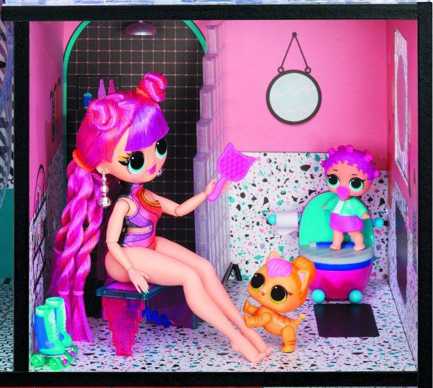 Set LOL Surprise! OMG House with 85 Surprises (577270E7C) - Albagame